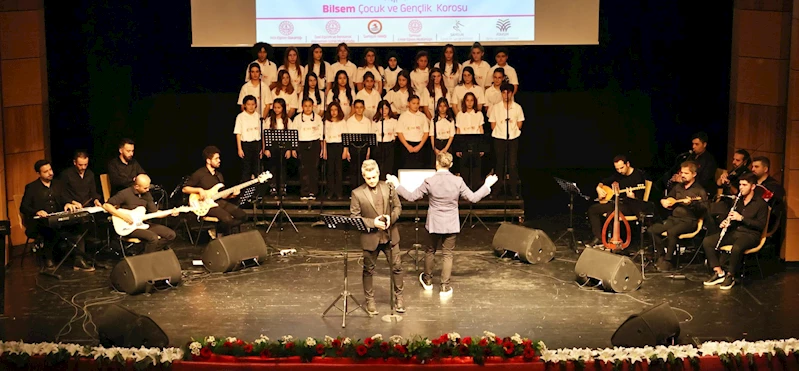 BİLSEM ÖĞRENCİLERİNDEN CUMHURİYETİN 100. YILINA 12 DİLDE KONSER