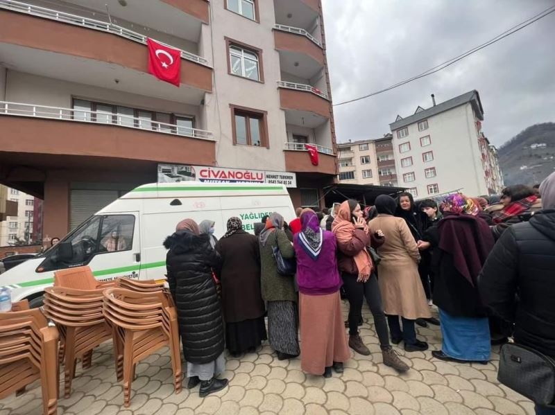 Depremde hayatını kaybeden futbolcu Giresun’da toprağa verildi
