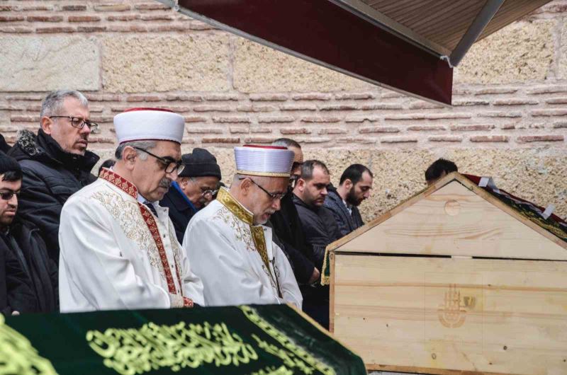 Depremde hayatını kaybeden Hatay İŞKUR İl Müdürü toprağa verildi
