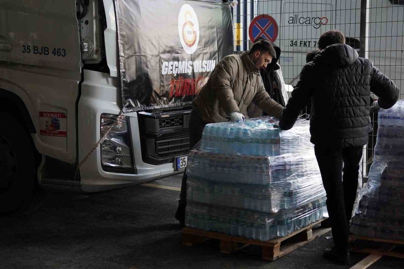 Nef Stadyumu’nda yardım çalışmaları devam ediyor
