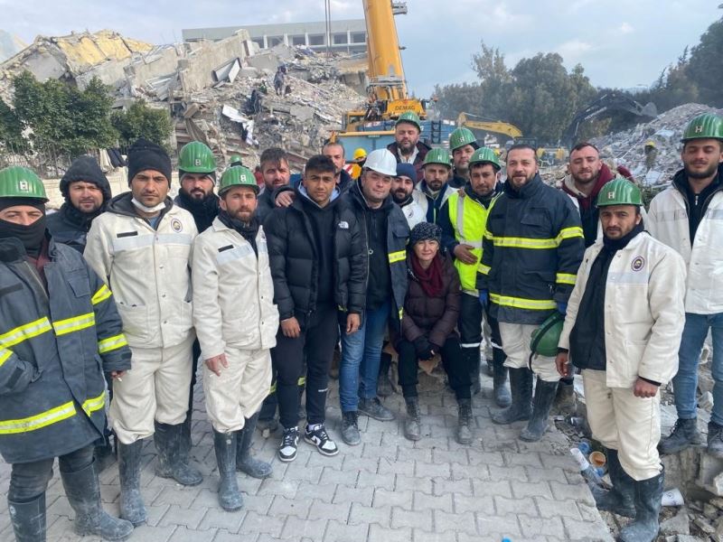 Kömürsporlu oyuncu acı haberi aldı, Hatay’a koştu
