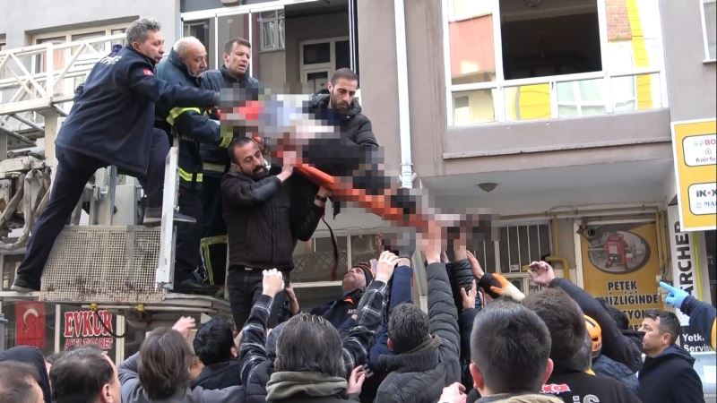 Depremden kurtuldu, yangında öldü
