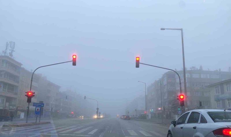 Kulu’da yoğun sis etkili oldu
