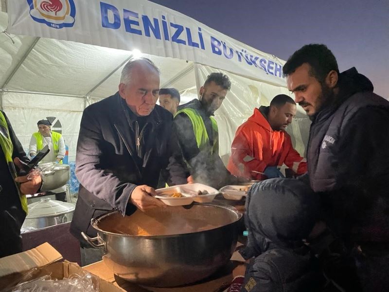 Denizli Büyükşehir’den Hatay’da gönül sofrası
