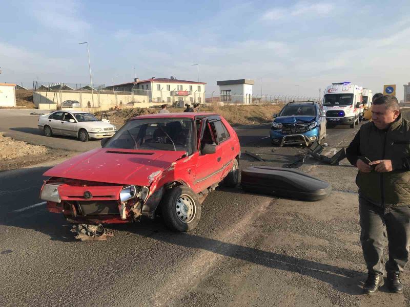 Tekirdağ Cezaevi önünde trafik kazası: 2 yaralı
