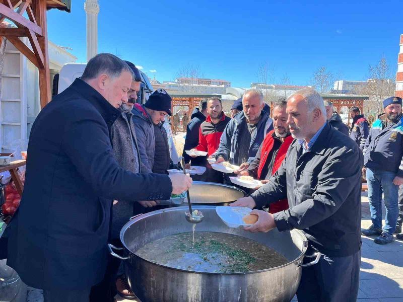 Başkan Tatlıdede afet bölgesinde incelemelerde bulundu
