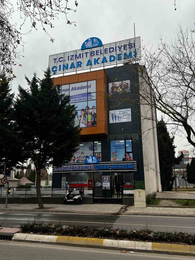 Çınar Akademiden depremzede öğrencilere ücretsiz kurs
