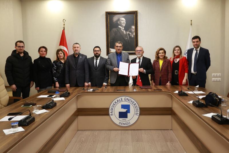 PAÜ’lü hukuk öğrencilerinin dört gözle beklediği protokol imzalandı
