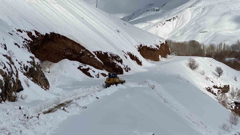 Şırnak’ta 13 yerleşim yerine kar nedeniyle ulaşım sağlanamıyor
