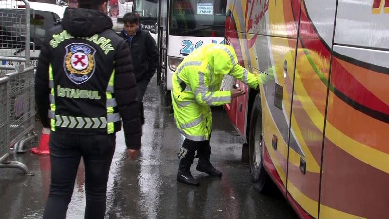 15 Temmuz Demokrasi Otogarı’nda kış lastiği denetimi
