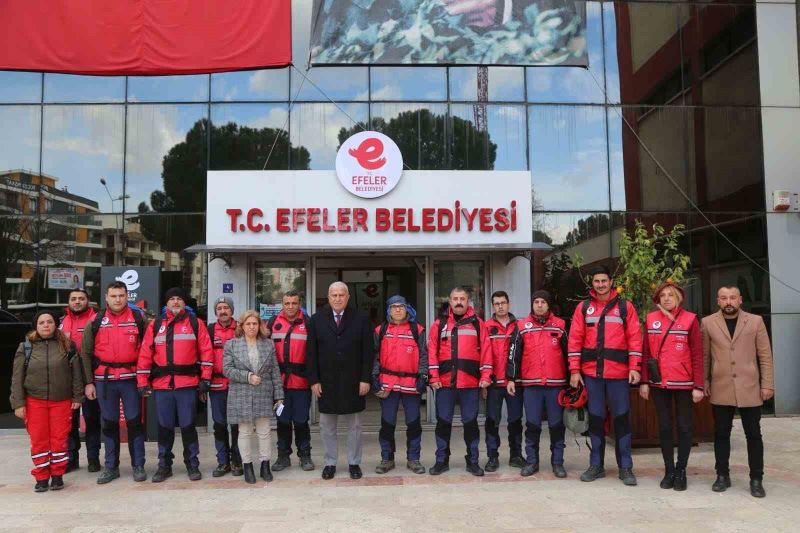 Efeler’de yardım seferberliği başladı, EFAK ekipleri yola çıktı
