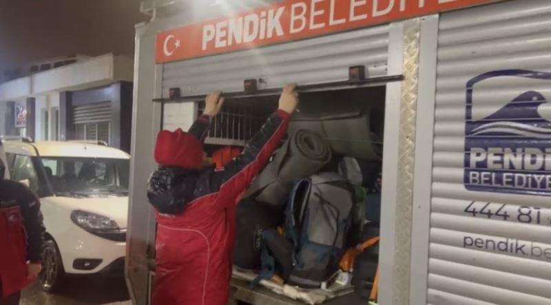 Pendik’ten arama kurtarma ekipleri deprem bölgesine gönderildi
