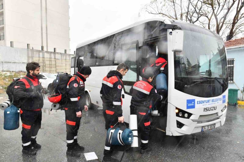 Esenyurt, depremzedeler için seferber oldu
