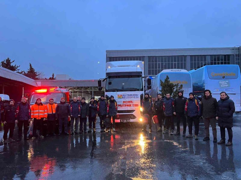 Zeytinburnu yardım için deprem bölgesinde
