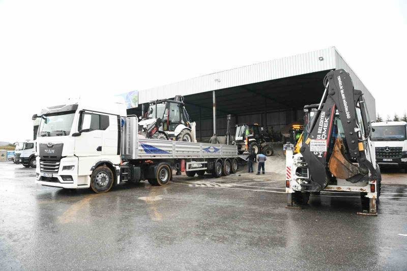 Çayırova’dan deprem bölgesine 5 iş makinesi
