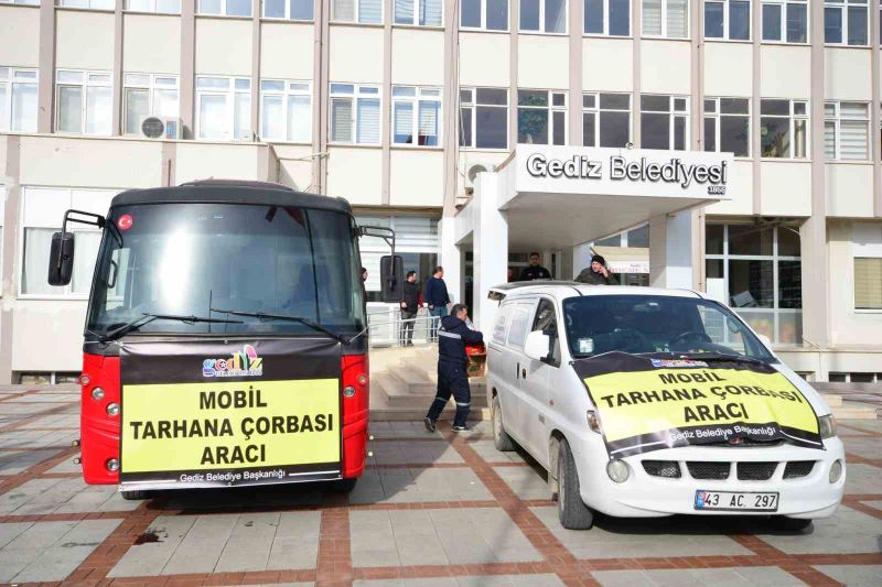 Gediz’den yardım tırları ve mobil tarhana aracı yola çıktı
