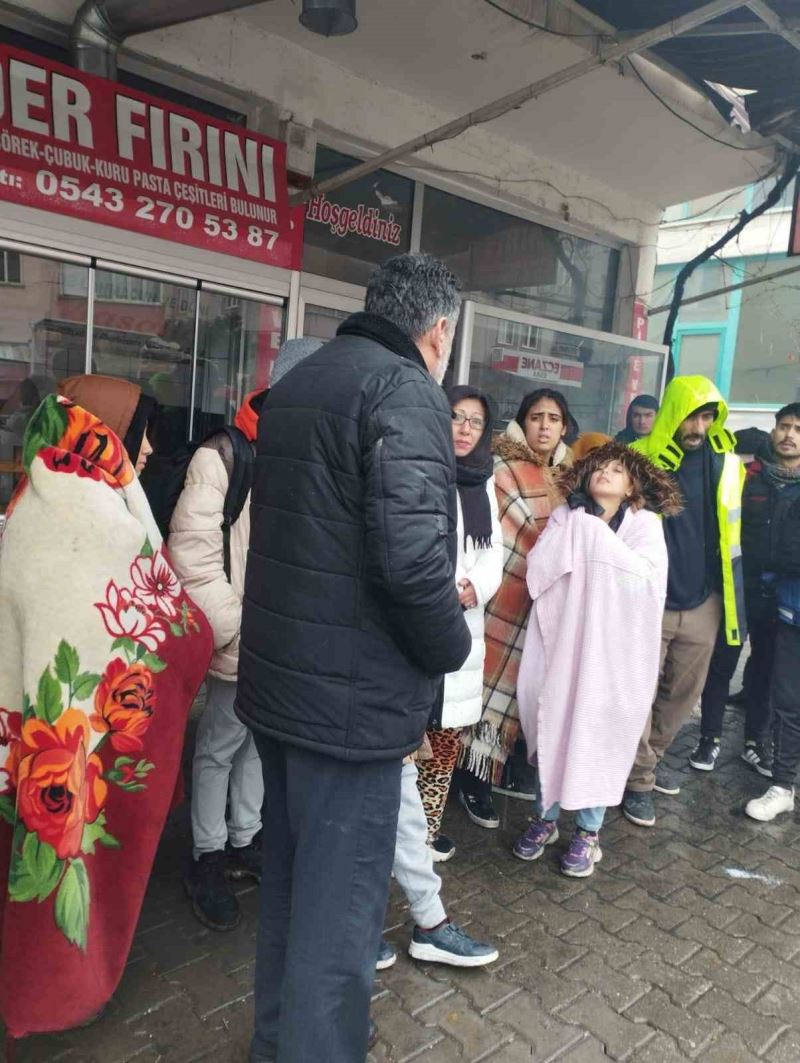 Kahramanmaraş’ta arama kurtarma çalışmalarına katılan MYP’li Çayır: 