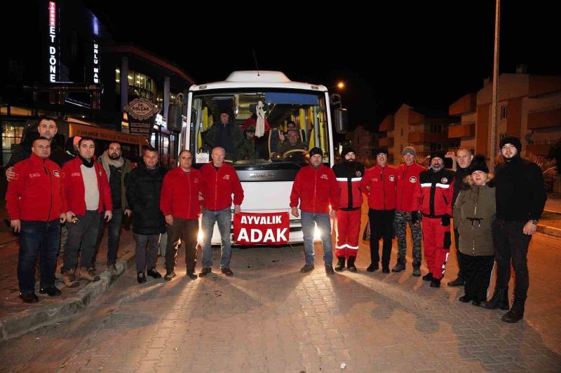 Ayvalık ADAK deprem bölgesine koştu
