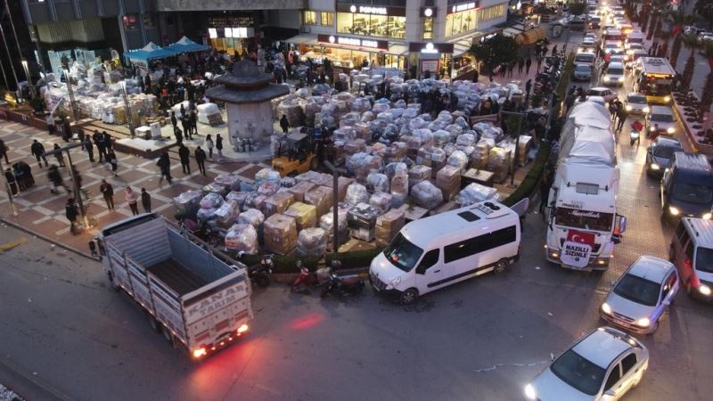 Nazilli’den yola çıkan ilk yardım tırı Kahramanmaraş’a ulaştı
