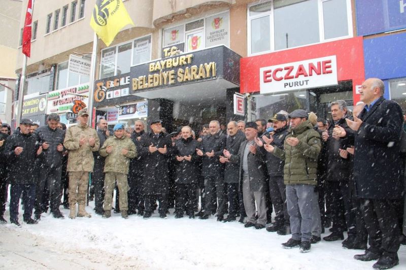 Başkan Pekmezci yardımsever vatandaşlara teşekkür etti
