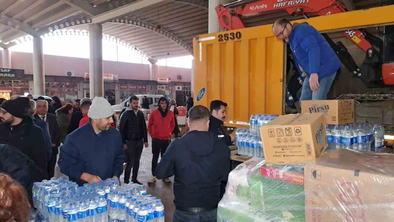 Kuyucaklı hayırseverlerden depremzedelere destek
