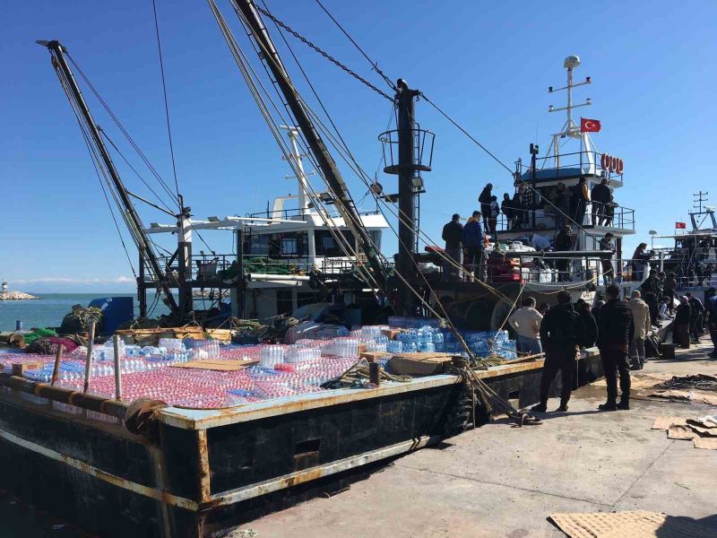 Deniz yoluyla Hatay’a yardım
