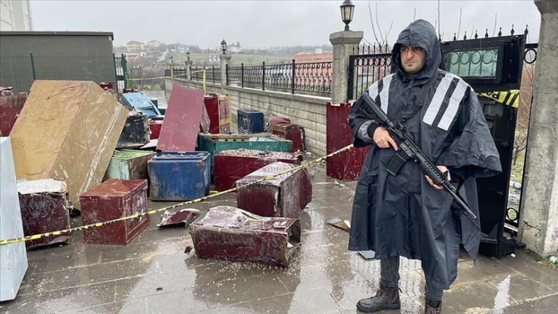 Enkazdan Çıkarılan Değerli Eşyalar Polis Gözetiminde Muhafaza Ediliyor