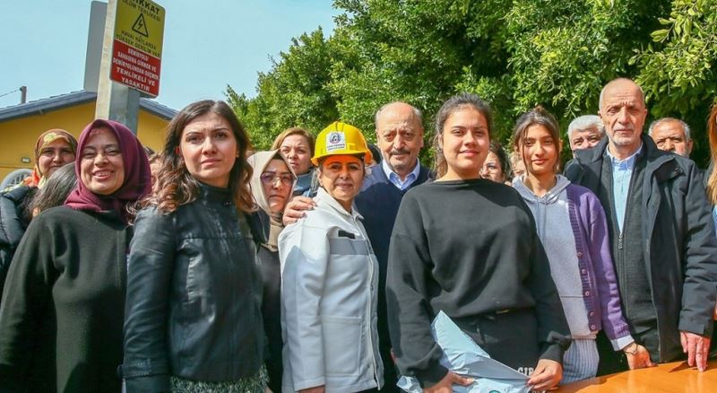 Bakan Bilgin, Hatay’ın İskenderun ve Defne İlçelerinde Ziyaretlerde Bulundu