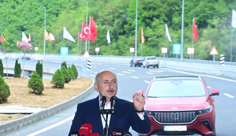 ULAŞTIRMA VE ALTYAPI BAKANI KARAİSMAİLOĞLU: OSMANGAZİ KÖPRÜSÜ’NDE 102 BİN 700 ARAÇ GEÇİŞİ İLE YENİ REKOR KIRDIK