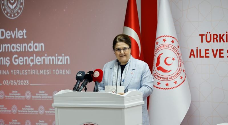 Bakanımız Derya Yanık Devlet Korumasında Yetişen Gençlerin Kamu Kurumlarına Atanması Töreni