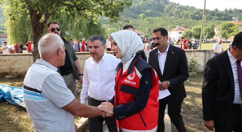 Bakanımız Mahinur Özdemir Göktaş Selden Etkilenen Düzce