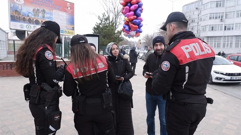 Edirne Emniyetinden Yılbaşı Denetimi: Kentin Dört Bir Yanında GBT Kontrolü Yapılıyor