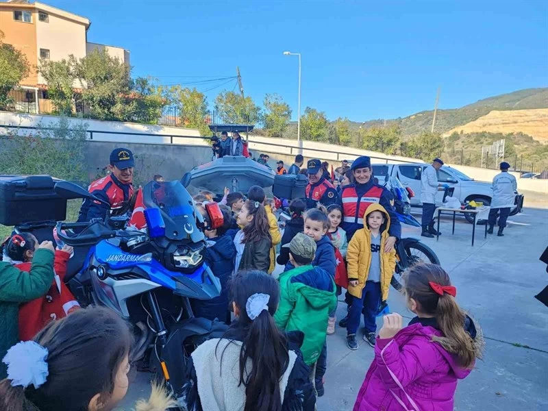 Söke İlçe Jandarma Komutanlığı Öğrencileri Ağırladı